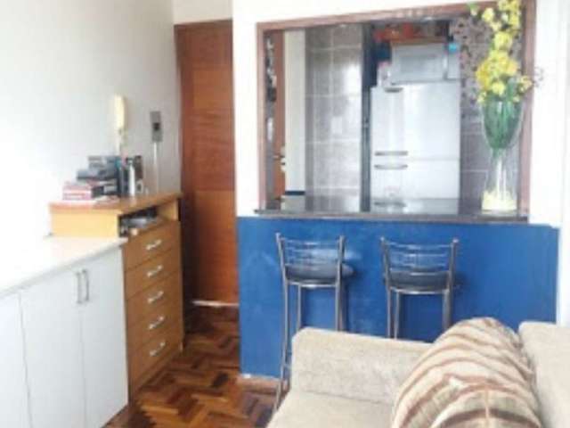 Ótimo apartamento de 1 dormitório, sala, cozinha americana, área de serviço e 1 vaga de garagem. Próximo a parada de ônibus e lotações. Agende já sua visita!!