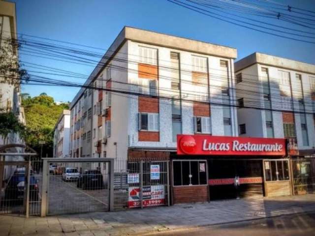 Vende Apartamento de 3 dormitórios no bairro Praia de Belas, excelente localização 3° andar, sem elevador em frente ao estádio Beira Rio e Parque Marinha do Brasil, próximo aos shoppings Praia de Bela