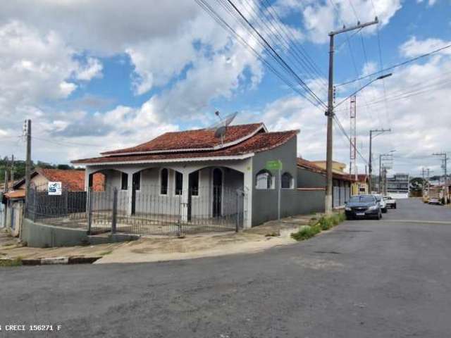 Casa para Venda em Pinhalzinho, Centro, 2 dormitórios, 1 banheiro, 1 vaga