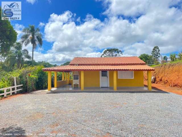 Chácara para Venda em Pedra Bela, Zona Rural, 2 dormitórios, 2 suítes, 2 banheiros, 2 vagas