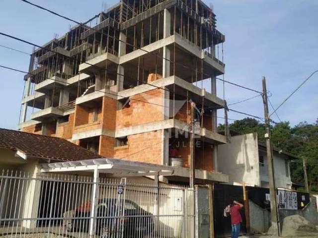 Apartamento no Bairro Saguaçú