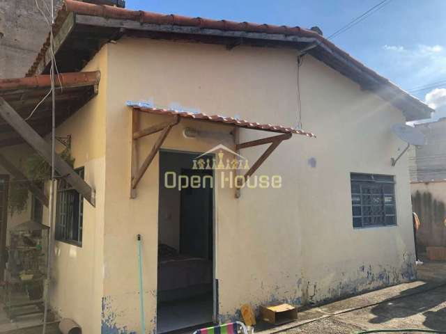 Excelente oportunidade para adquirir seu primeiro imóvel!Casa à venda no Condomínio Aymoré, Colônia