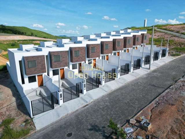 Seu Refúgio de Conforto em Barra do Piraí, RJ: Casa Duplex em Condomínio Próximo ao Bairro de Fátim