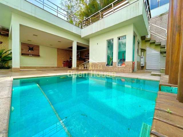 Casa à Venda com 3 quartos em Condomínio Fechado com Piscina, Espaço Gourmet e Muito Mais:  Seu Oás