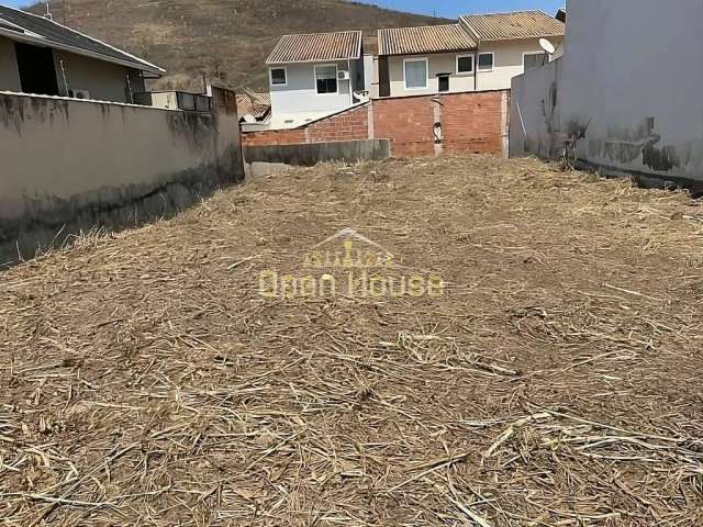 Lote de 300m² à Venda em Volta Redonda - Oportunidade Imperdível no Vale da Colina, Jardim Amália!!