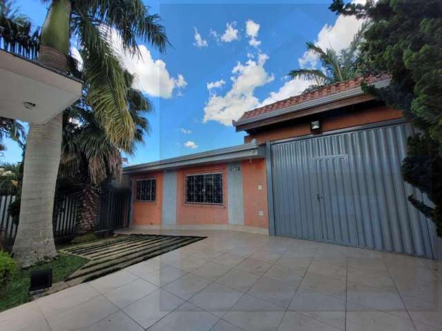 Casa para Venda em Curitiba, Novo Mundo, 3 dormitórios, 2 banheiros, 4 vagas