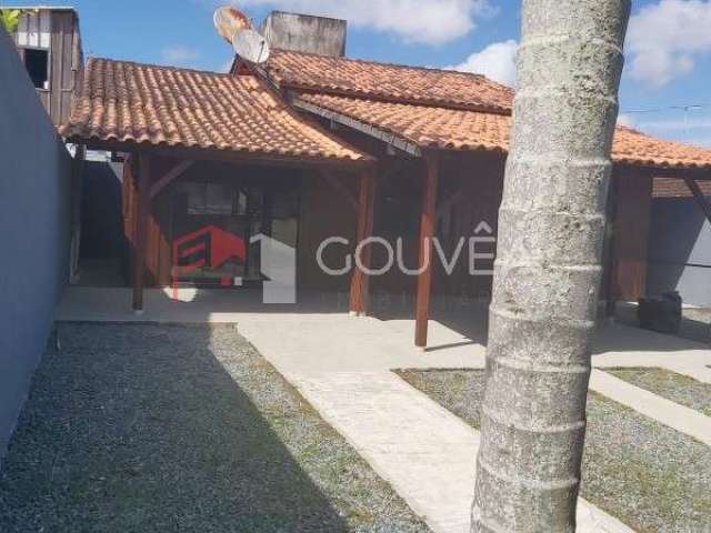 Casa com 2 quartos à venda no Itacolomi, Balneário Piçarras , 254 m2 por R$ 380.000