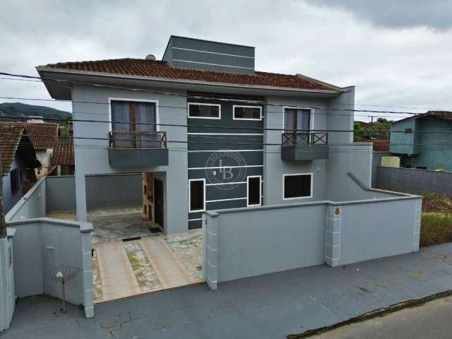 Casa com 3 quartos à venda na Airton Felácio, 117, Boa Vista, Joinville por R$ 560.000