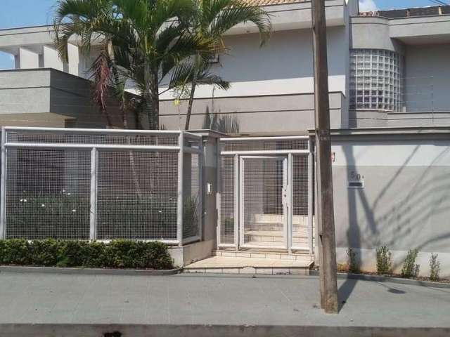 CASA PROXIMO A AV. MARINGA - R$2.500.000 - Casa á venda, 4 suítes, 440m², 4 vagas, Iguaçu, Londrina