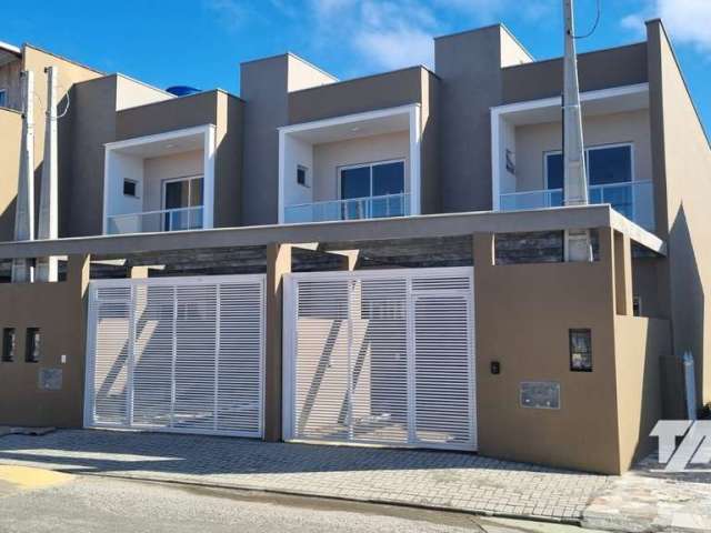 Sobrado Geminado - Apenas 180 metros da praia em Ubatuba, São Francisco do Sul/SC