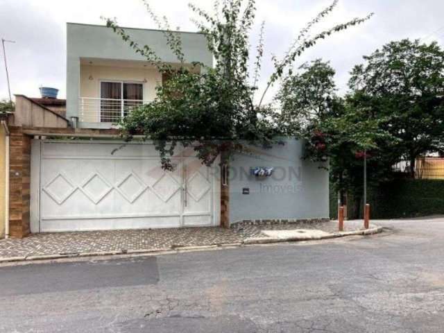 Sobrado à venda em cumbica - 250m² - 3 dormitórios - 2 suítes - 4 vagas - quintal - churrasqueira.