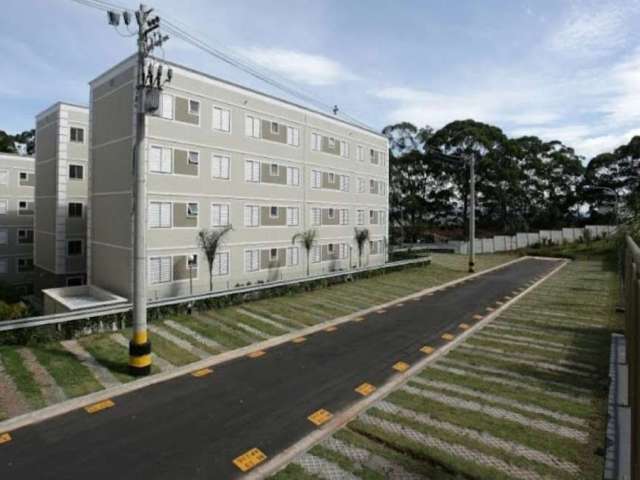 Apartamento à venda no bairro Água Chata - 44 m² - 2 dormitórios - 1 banheiro - sala - cozinha com armários - 1 vaga para garagem descoberta.