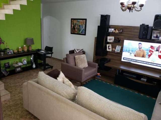 Casa com 4 quartos à venda na Rua Alvarino Souza Rezende, --, Parque Continental II, Guarulhos por R$ 560.000