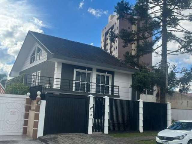 Casa Alto Padrão para Venda em Três Marias São José dos Pinhais-PR