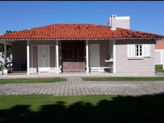 Casa em São João do Rio Vermelho - Florianópolis, SC