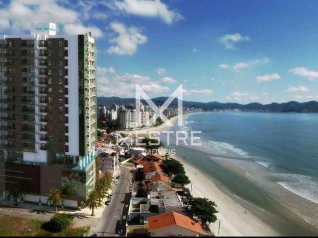 Apartamento 03 suítes a venda frente mar