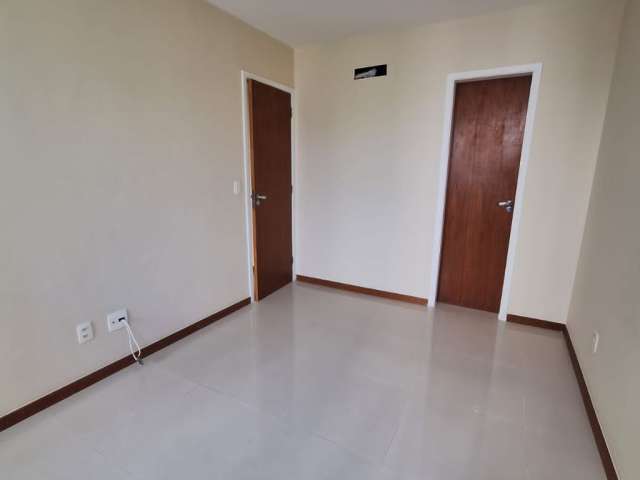 Apartamento á venda no Recreio dos Bandeirantes-3 quartos-1suíte-90m2.