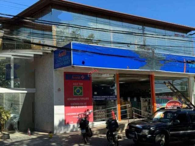 Prédio comercial em rua principal na Rasa Búzios