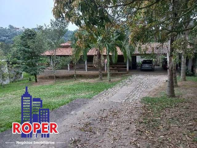 Excelente chácara com 1.392 m²/casa sede/salão de festas à venda em santa isabel (aceita financiamento bancário)