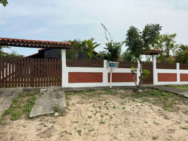 Vendo uma excelente casa em praia seca