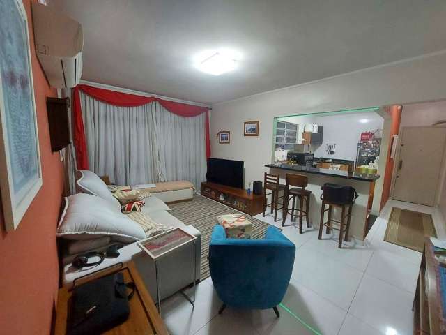 Apartamento, de 93m², com 2 quartos e garagem fechada, bairro Embaré, em Santos/SP