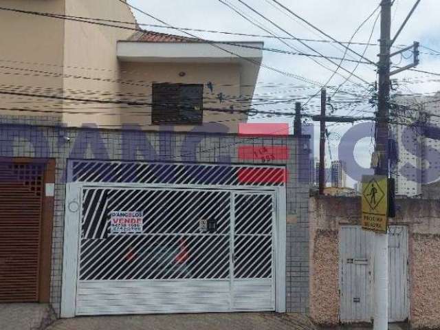 Sobrado à venda na Vila Invernada, São Paulo-SP: 2 quartos, 2 salas, 2 banheiros, 2 vagas de garagem!