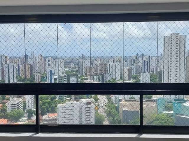 Edf. Alameda 17 - Apartamento no Bairro de Casa Forte  com 4 quartos sendo 4 suítes com 206m² por R$ 1.800.000,00.