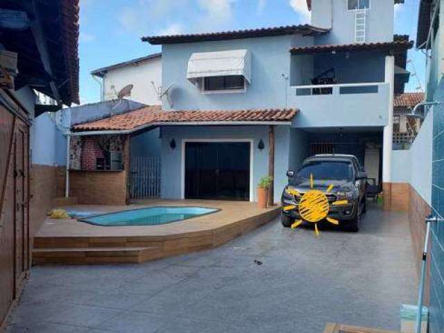 Casa com piscina em Ipitanga.