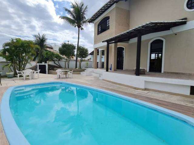 Casa com piscina Vilas do Atlântico.