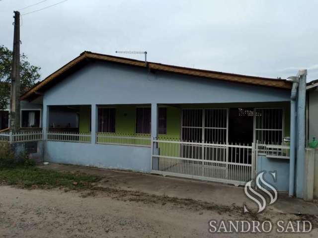 Casa para Venda em Balneário Barra do Sul, Centro, 4 dormitórios, 2 banheiros, 3 vagas