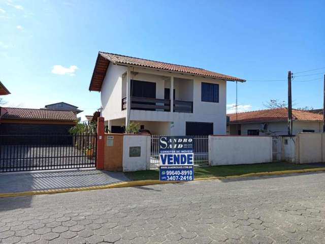 Sobrado para Venda em Balneário Barra do Sul, Centro, 4 dormitórios, 3 banheiros, 2 vagas