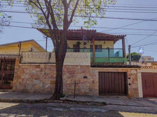 Casa com 2 quartos à venda na Rua São Lourenço, 180, Calafate, Belo Horizonte por R$ 1.100.000