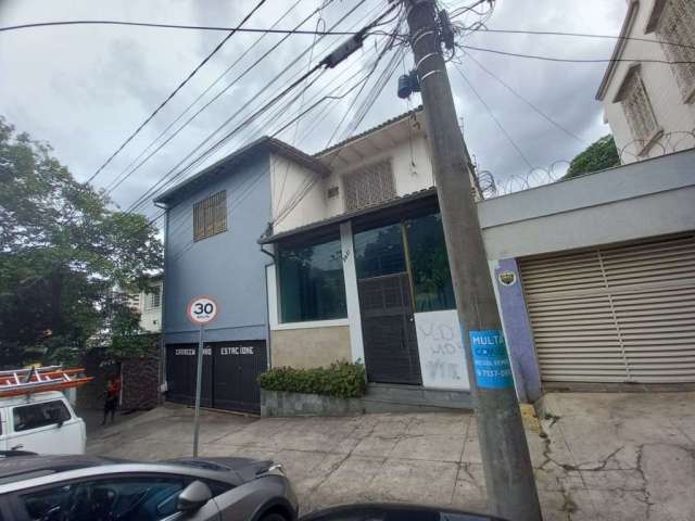 Casa comercial com 3 salas para alugar na Rua dos Aimorés, 2931, Barro Preto, Belo Horizonte por R$ 6.950