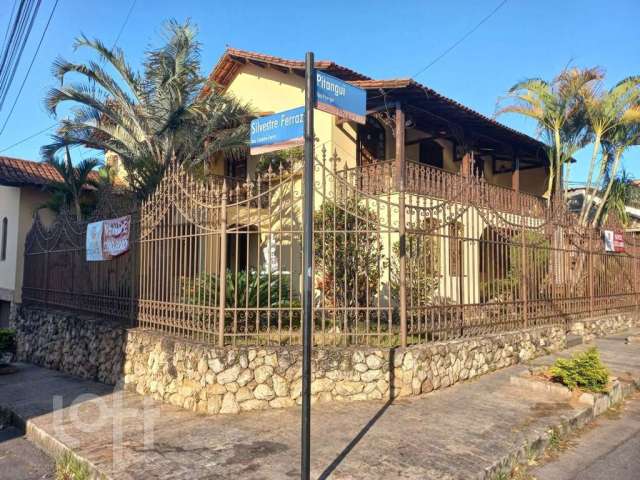 Casa com 7 quartos à venda na Rua Pitangui, 2524, Sagrada Família, Belo Horizonte por R$ 1.299.000