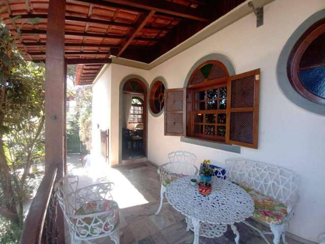 Excelente casa estilo colonial 5 quartos com 4 vagas