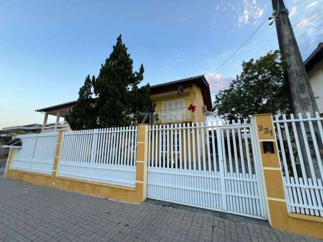 SOBRADO no MORRO DO MEIO com 3 quartos para VENDA, 220 m²