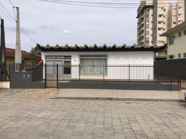 CASA no SANTO ANTÔNIO com 3 quartos para LOCAÇÃO, 162 m²