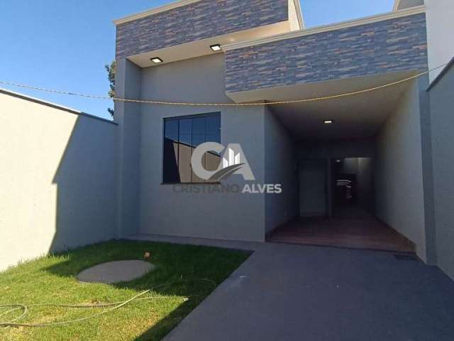 Casa à venda em Aparecida de Goiânia, setor Pontal Sul,acabamento de alto padrão com 03 quartos,espaço Gourmet,