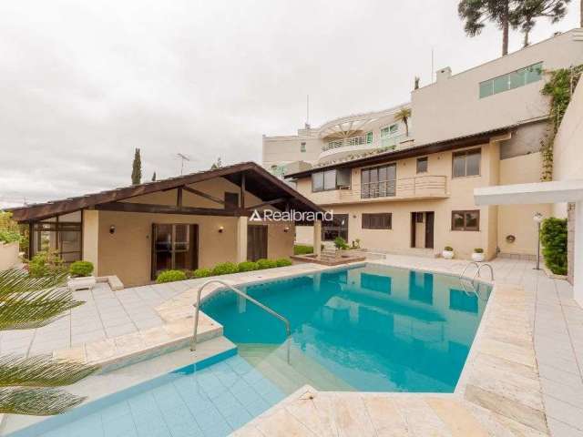 Casa de Luxo em Condomínio Fechado no Santo Inácio, Curitiba.