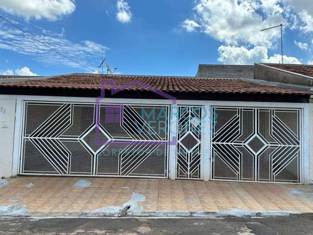 Casa com 3 quartos à venda no Palmital, Marília , 180 m2 por R$ 400.000