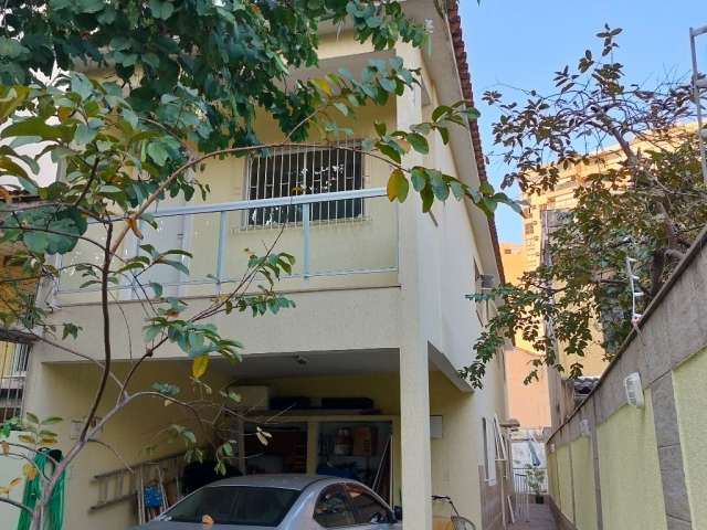 Linda casa 4 quartos, suíte e 3 vagas com piscina