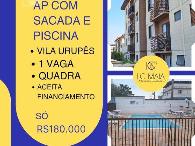 Apartamento Térreo com Piscina