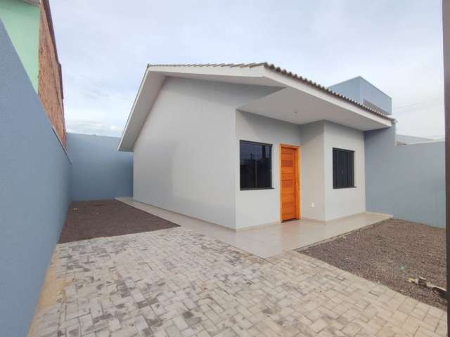 SANTA CRUZ - 2 QUARTOS, QUINTAL LATERAL, SALA/COZ. CONJ. 2 VAGAS, A/C-56,56m²