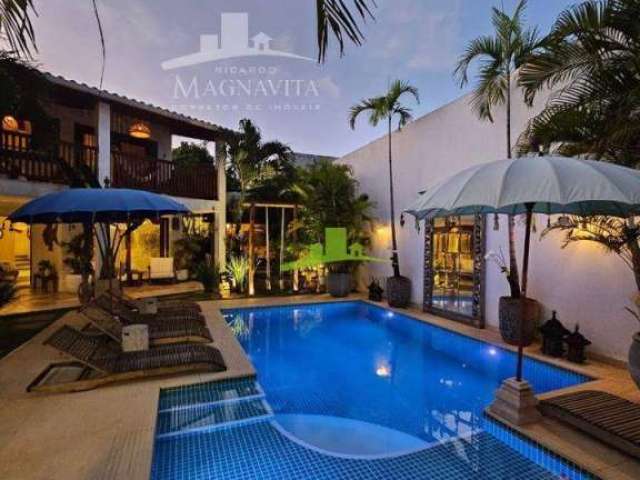 MAGNÍFICA CASA EM ITAPUÃ | DECORAÇÃO ESTILO BALI | Luxuosa e Confortável | Para pessoas exigentes | A 50 metros da praia | PORTEIRA FECHADA