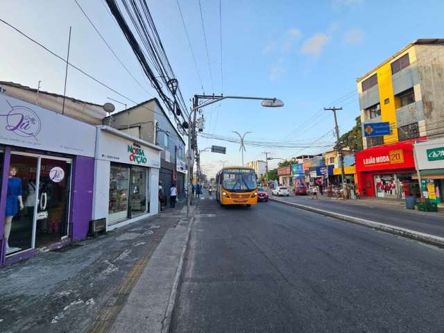 Aluguel de Loja em Itapuã | Avenida Dorival Caymmi | Loja Frente Rua com 40m²