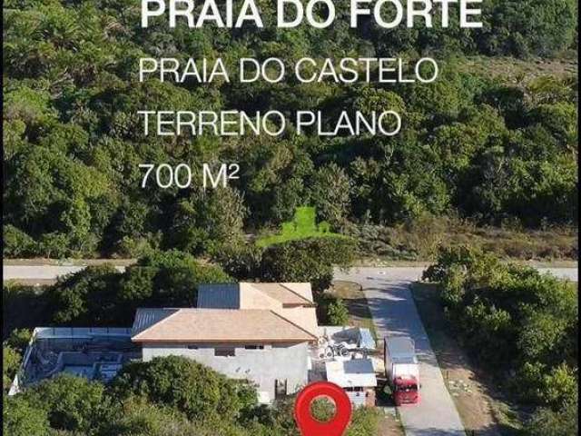 Terreno à venda em Praia do Forte | Condomínio Praia do Castelo | 700m² | Terreno plano próximo à alameda e área de preservação | R$ 2.000.000,00