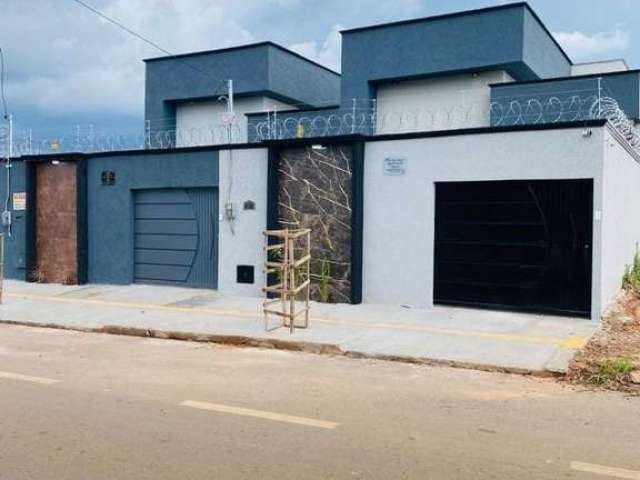 Casa à Venda 3 quartos, sendo 2 suítes no Setor Residencial Santa Fé I em Goiânia / GO.