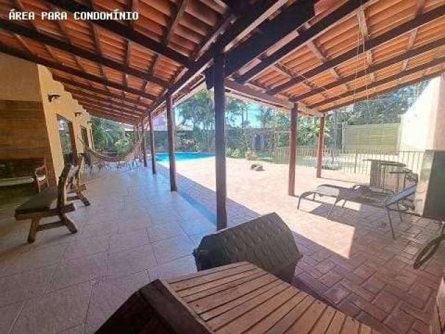 Casa 4 quartos sendo 3 suítes à venda no Setor Jaó em Goiânia / GO.