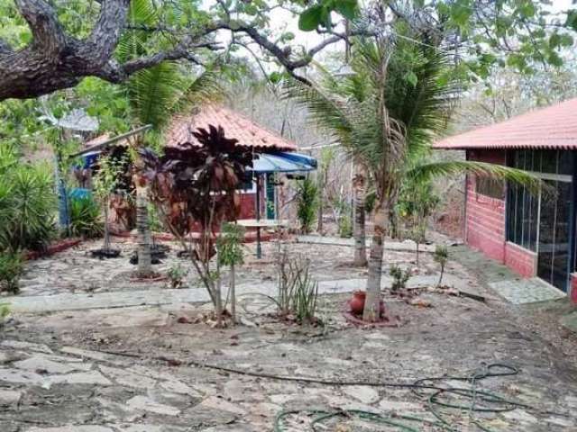 Pousada Comercial / Residencial à Venda no Lago Serra da Mesa próximo a Uruaçu / GO.