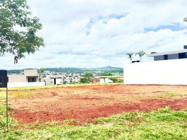 Lote / Terreno à venda no Condomínio Fechado Plateau D'or (Privilege - 1º etapa) em Goiânia / GO